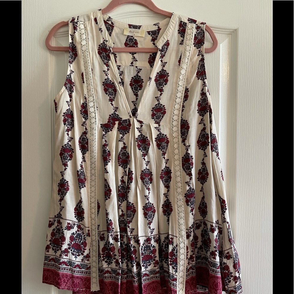 Altar’d State Boho Chic Women’s Sleeveless Tunic Top Burgundy Crochet Details M